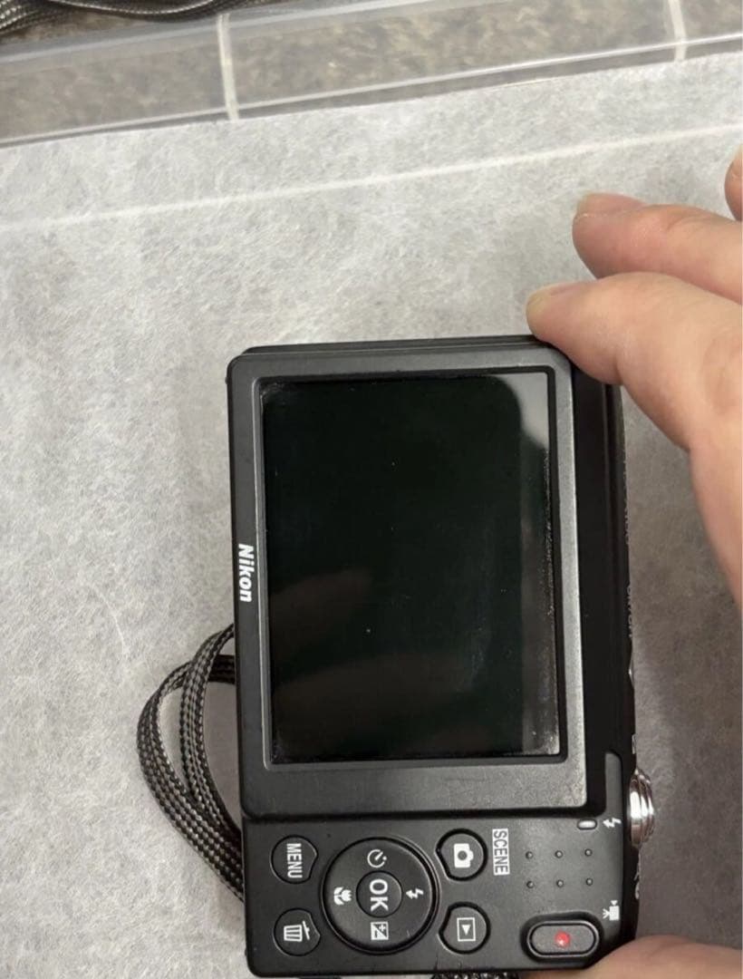 デジタルカメラ coolpix a100 red