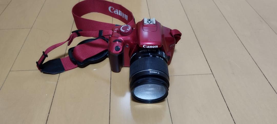 Canon EOS Kiss X50 レッド(ボディ)　レンズキット