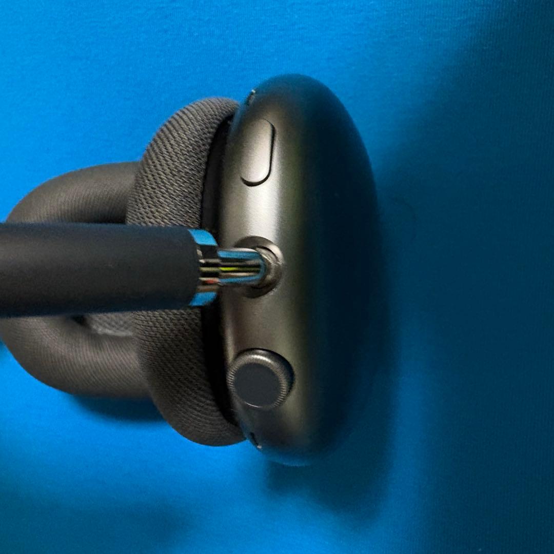 airpods max スペースグレイ 第一世代