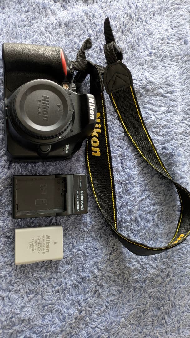 Nikon D3500デジタル一眼レフカメラ　 wズーム　バッグ 三脚セット