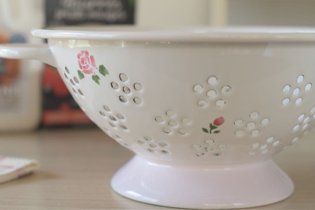 マニーローズ ホーロー コランダー　収納　薔薇　インテリア　新品