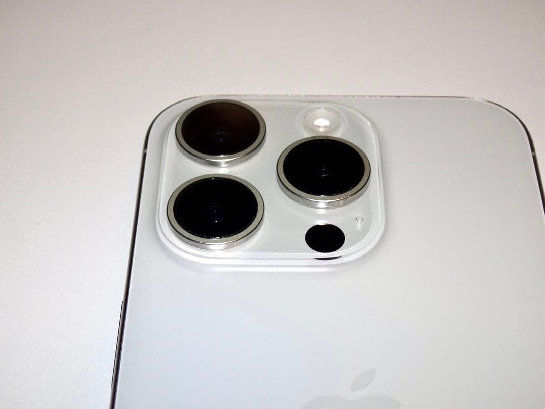 iPhone15 Pro 128GB ホワイトチタニウム【国内版 SIMフリー】