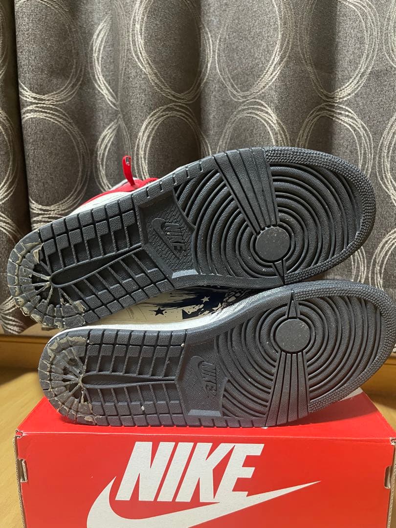 靴 Nike Air Jordan 1 Retro High Dave White