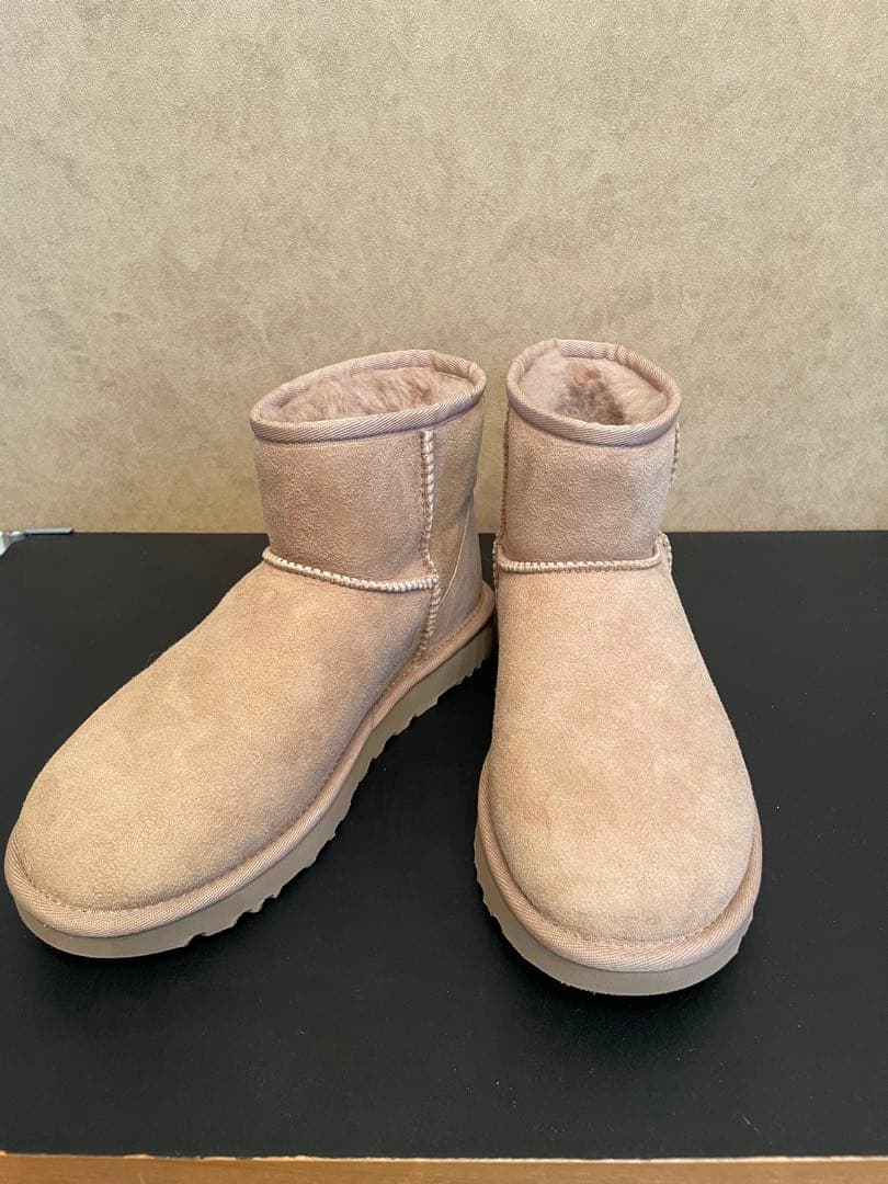 【未使用品】UGG Classic Mini ベージュ ショートブーツ