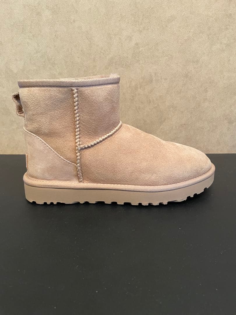 【未使用品】UGG Classic Mini ベージュ ショートブーツ