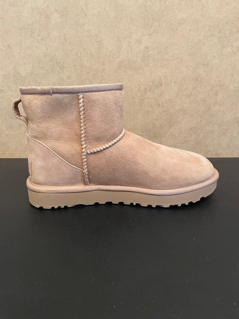 【未使用品】UGG Classic Mini ベージュ ショートブーツ