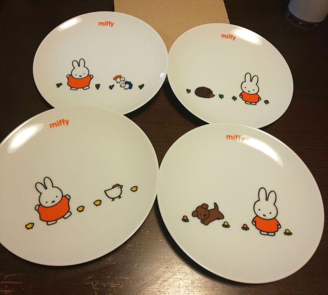 フジパン当選品 miffy トースター プレート４枚付き