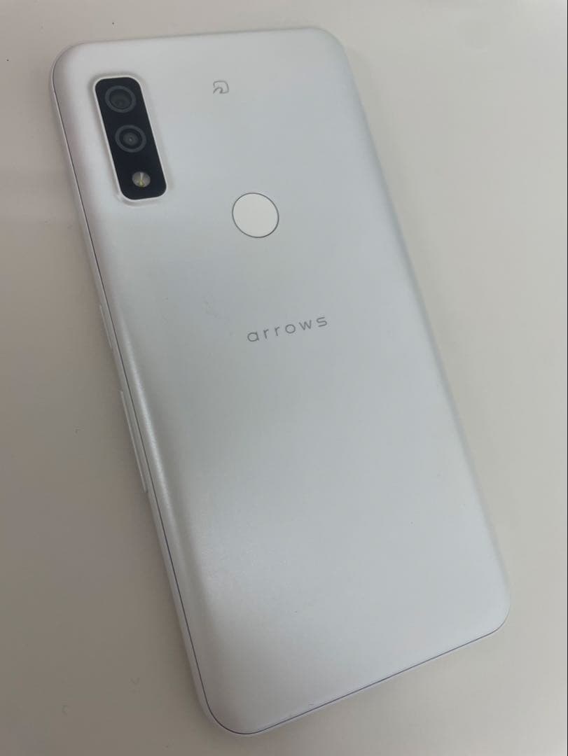 14個 超美品arrows We FCG01ブラック SIMロック解除済み