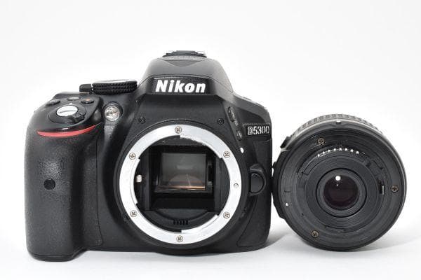 ニコンNikon D5300 18-55 VR II レンズキット SDカード付