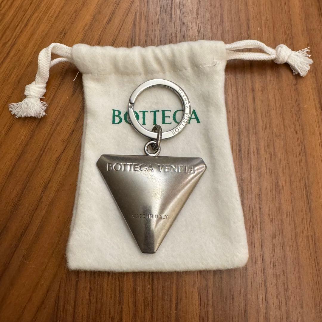 ボッテガ　キーホルダー　キーリング　Bottega Veneta トライアングル
