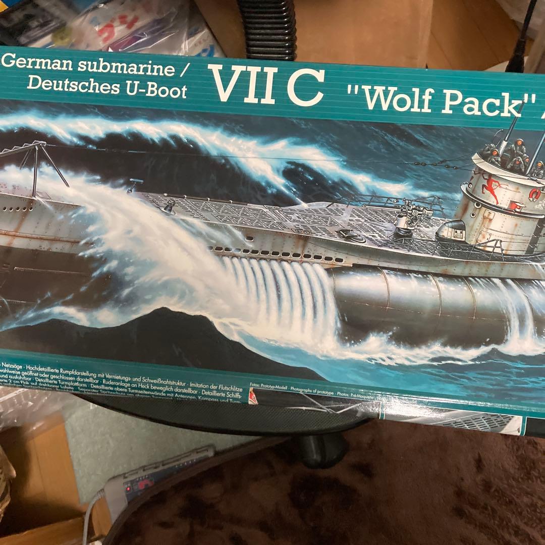 Revell レベル　1/72 Uボート　WolfPack