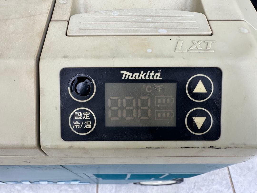 マキタ 充電式保冷温庫 CW180D ジャンク品