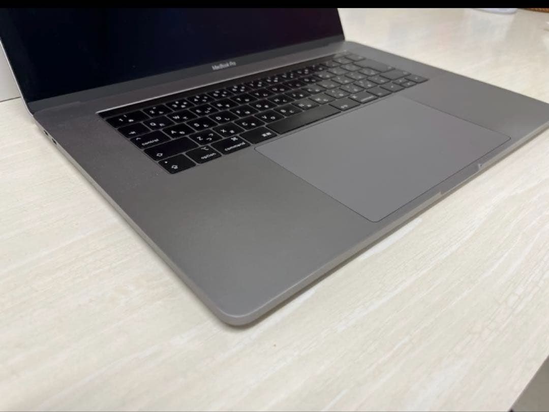 MacBook pro2019 15インチ i9 16GB SSD512