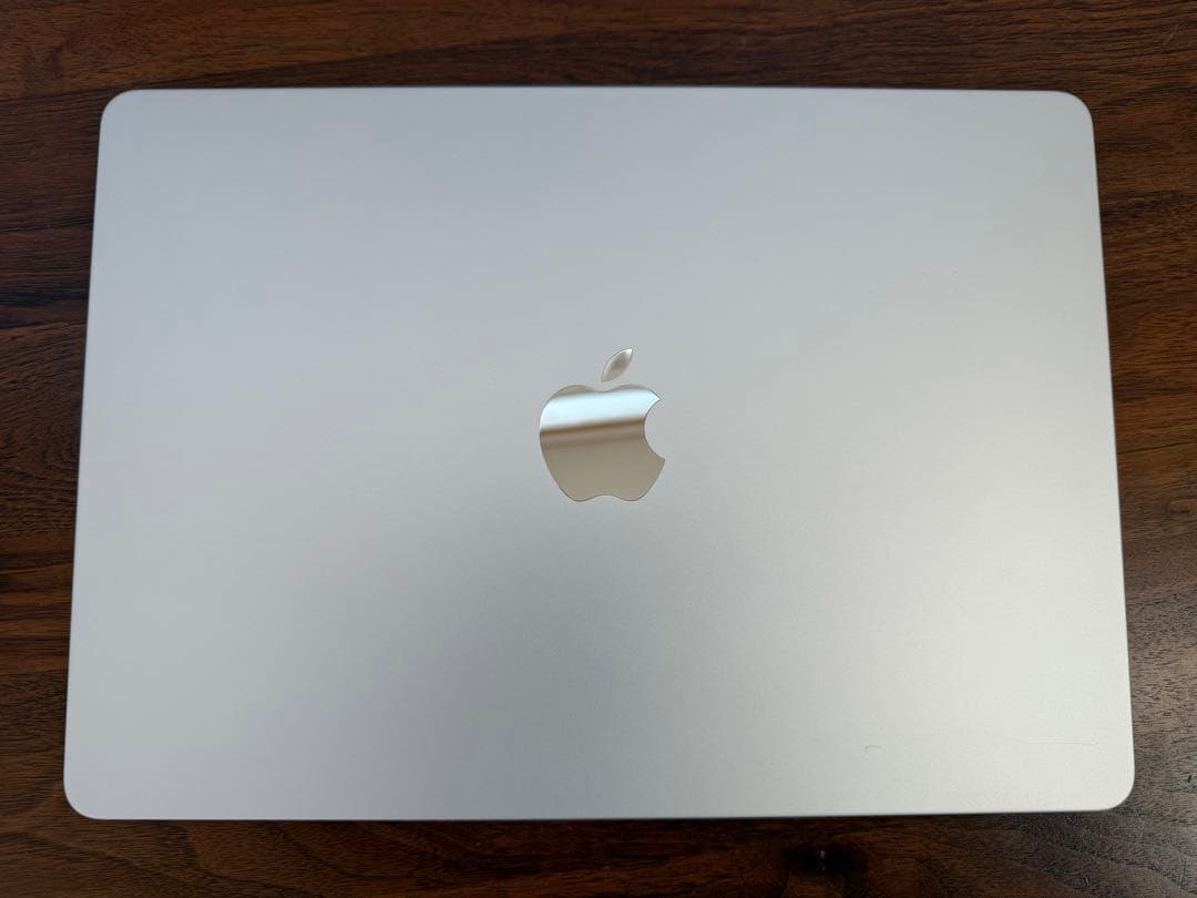 Apple MacBook Air M2 2022 8GB 13.6インチ
