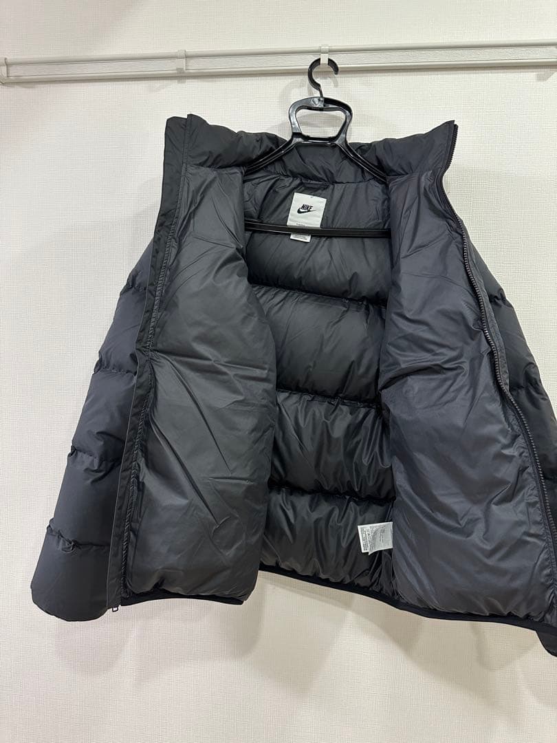 ナイキ(Nike)ダウン パファー ジャケット 型番:IB2976-010