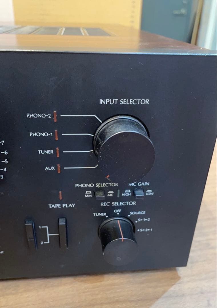 サンスイ　AU-D907F プリインアンプ