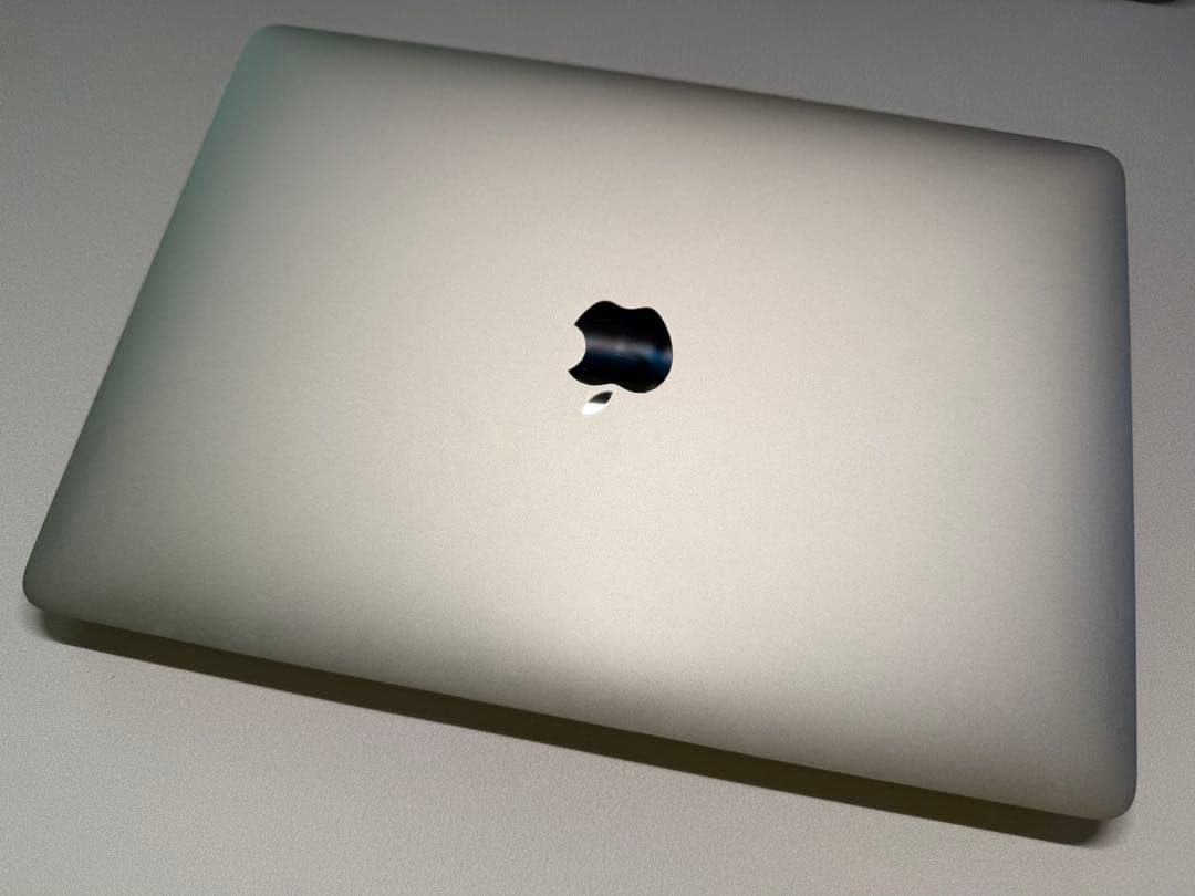 MacBook Pro 13 2020 M1 256GB（A2338日本語配列）