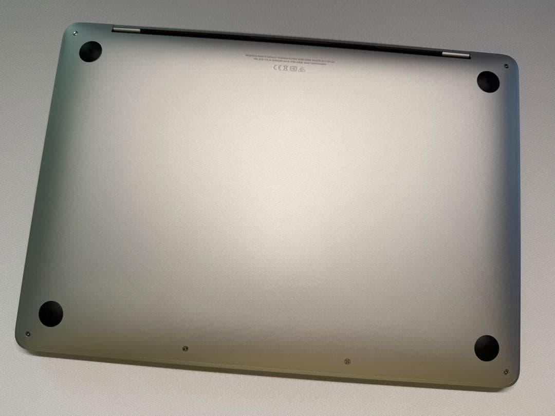 MacBook Pro 13 2020 M1 256GB（A2338日本語配列）