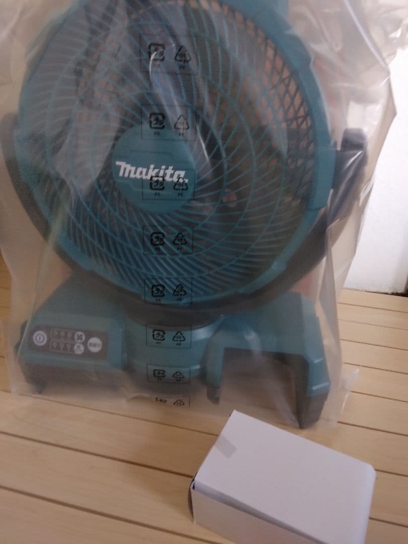 や*ん様 マキタ充電式ファンCF203DZ