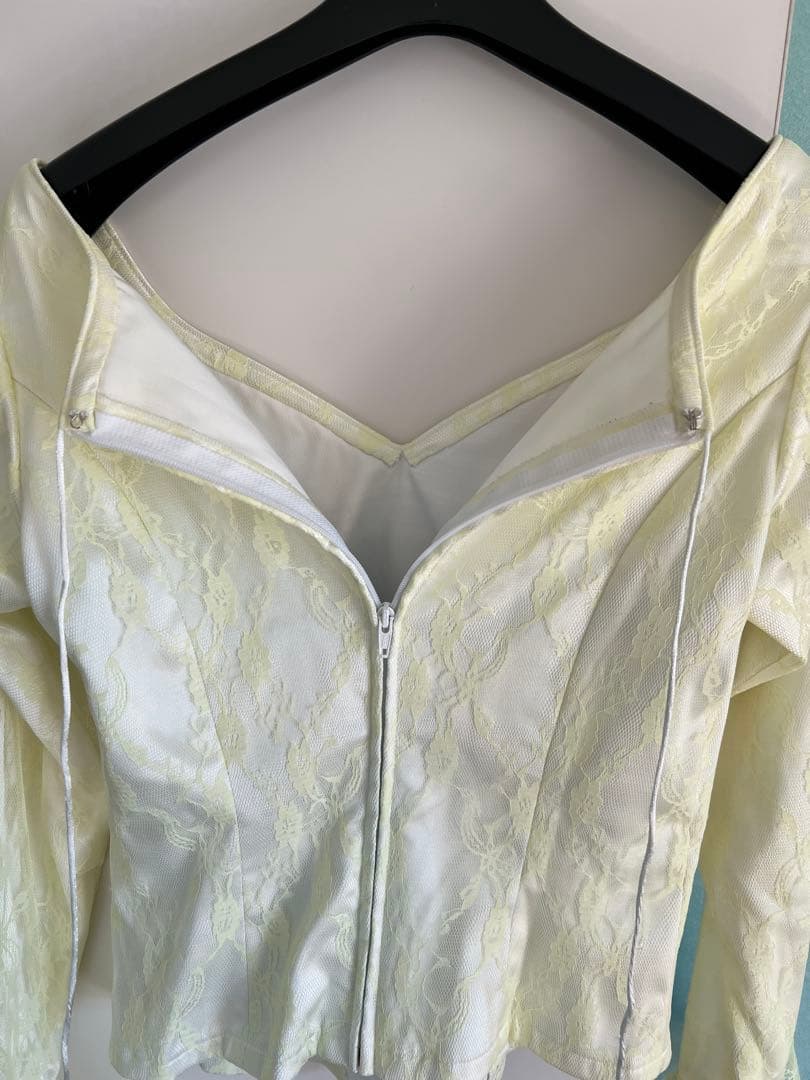 フラメンコブラウス　ソニアジョーンズ　クリーム色　4サイズ　レースブラウス　衣装