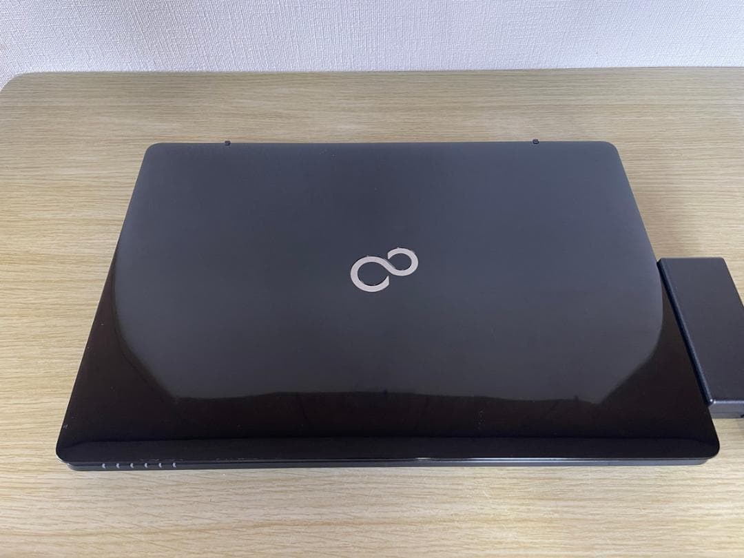 爆速　富士通 8GB 512GB ノートPC　Office2021