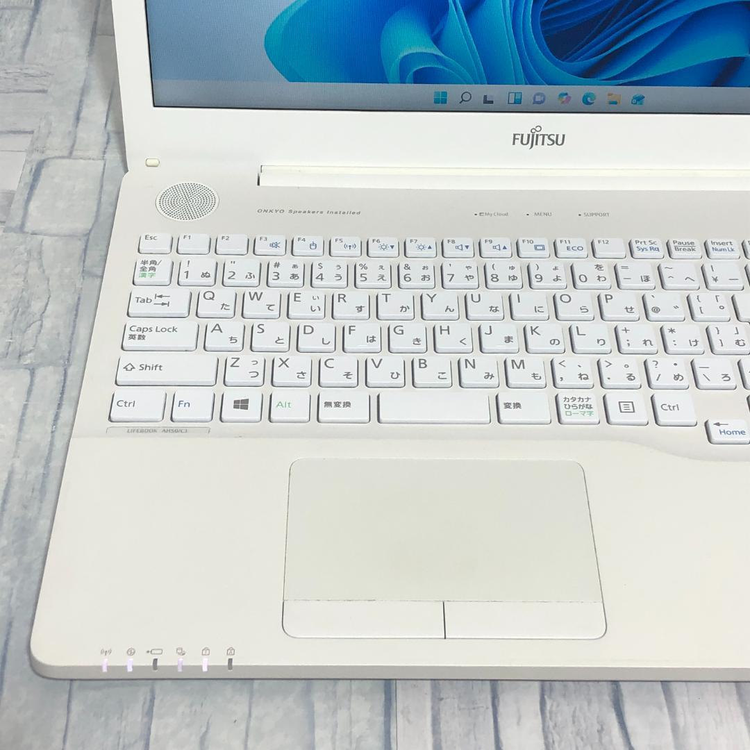 富士通 ノートパソコン本体 Core i7-7700HQ/256GB/16G搭載