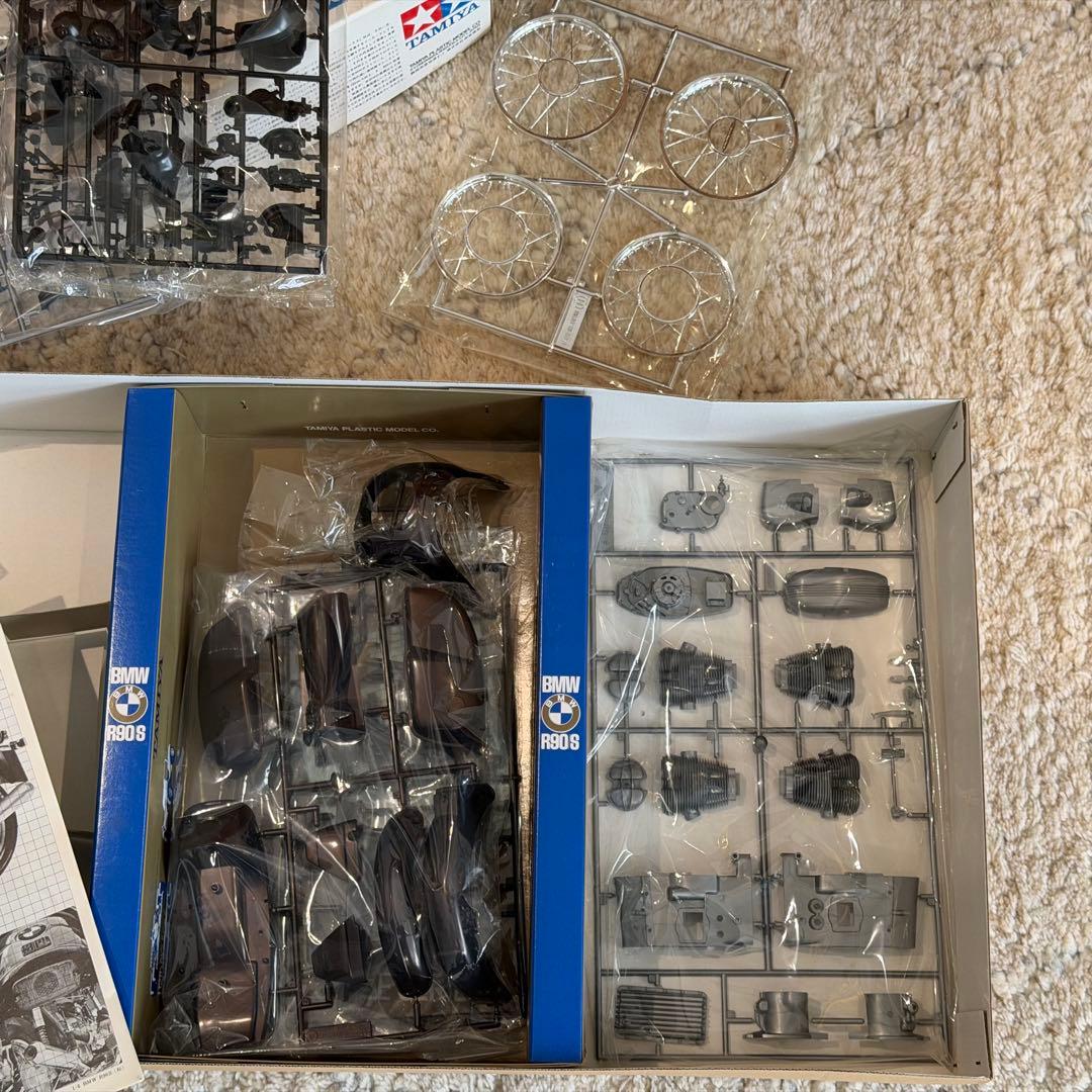 【美品】タミヤ　プラモデル　 R90