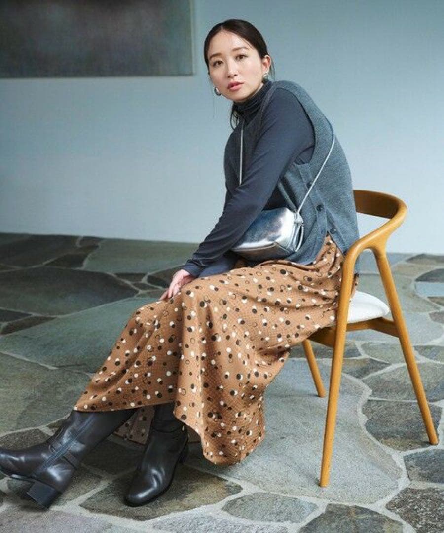 【新品】自由区 大きいサイズ 46 ドットプリントロングスカート 2023AW