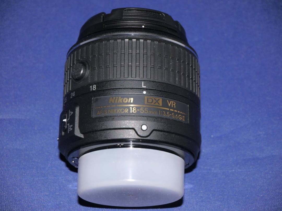 極美品　Nikon AF-S DX NIKKOR 18-55mm VR II