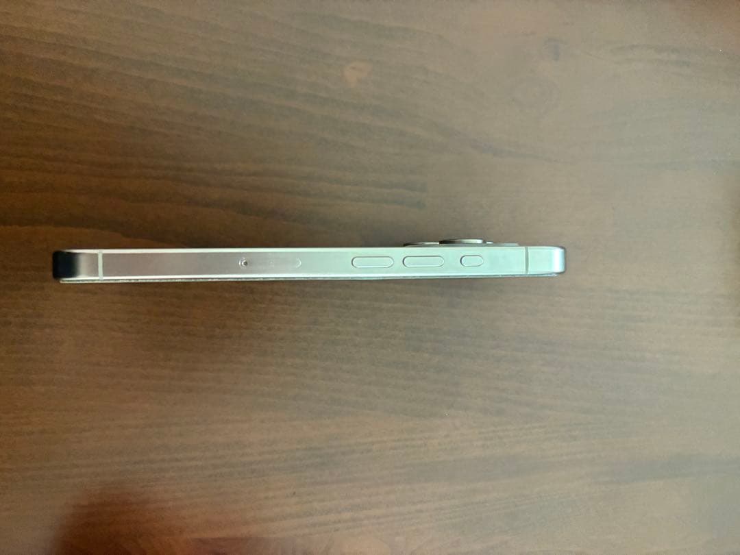 【極美品】Apple iPhone 15Pro ナチュラルチタニウム 128GB