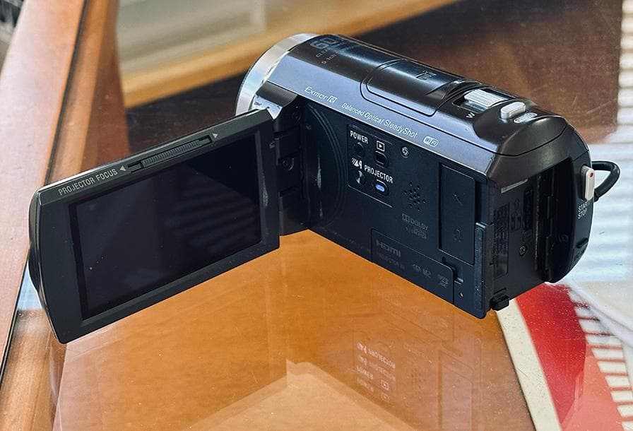 SONY HDR-PJ540 ビデオカメラ 純正バッテリー２個付