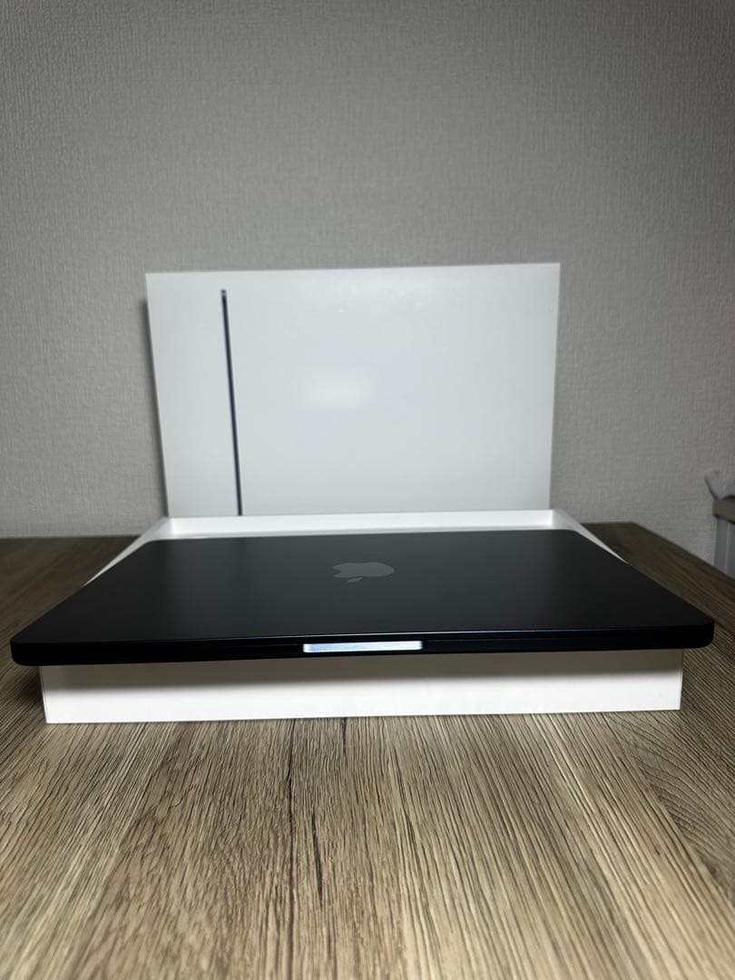 MacBookAir 13.6-inch アップル・ほぼ未使用に近い