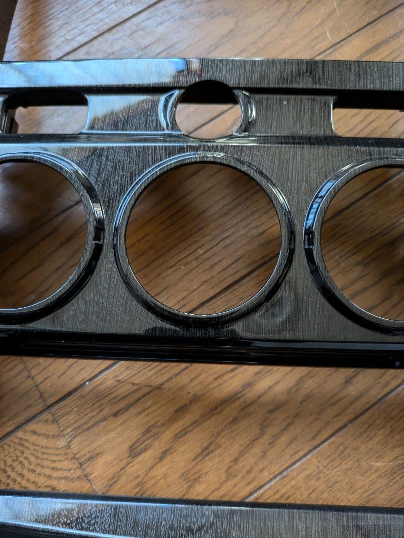 希少ヘアラインブラック　デリカd5　センターパネル　オーディオパネル