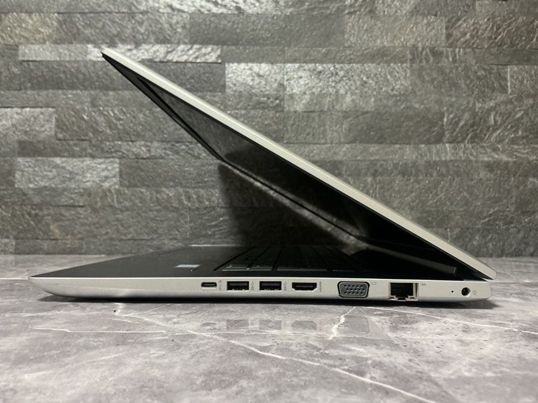 美品 HP ProBook 17インチcorei5 第8世代 新品SSD256