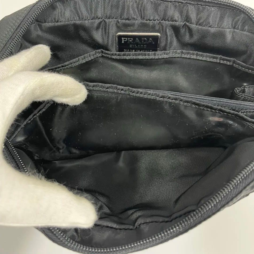 ✨美品✨PRADA　ポーチ　バッグ　三角ロゴ　ナイロン　ブラック