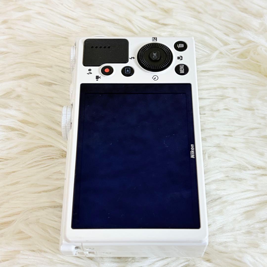 Nikon COOLPIX P330 ホワイト