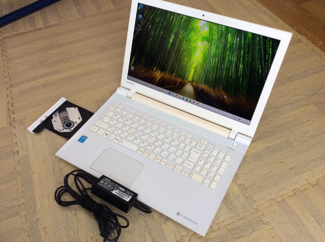 東芝パソコン　高スペック　Win11 5thCorei7 16G SSD256G