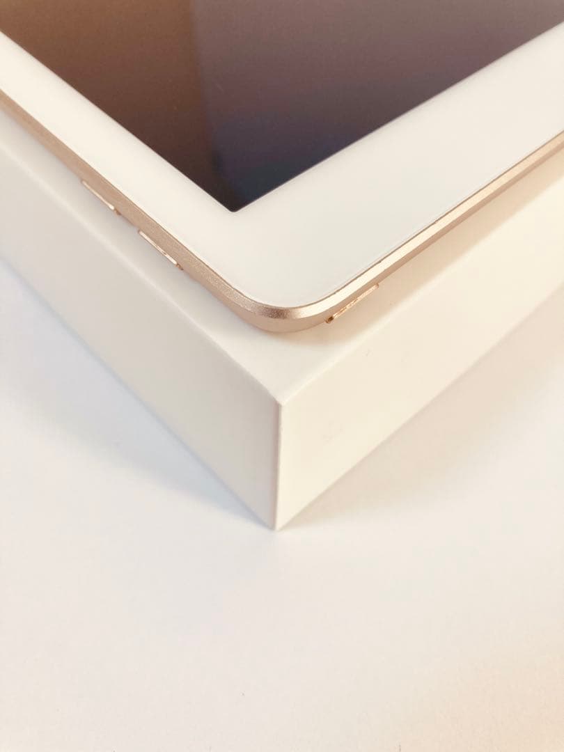 Apple iPad 第6世代 Wi-Fi 32GB【美品】