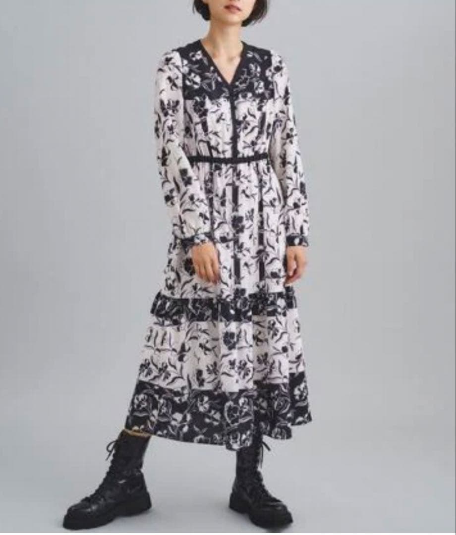 【グレースコンチネンタル】バイカラープリントティアードワンピース⭐︎38