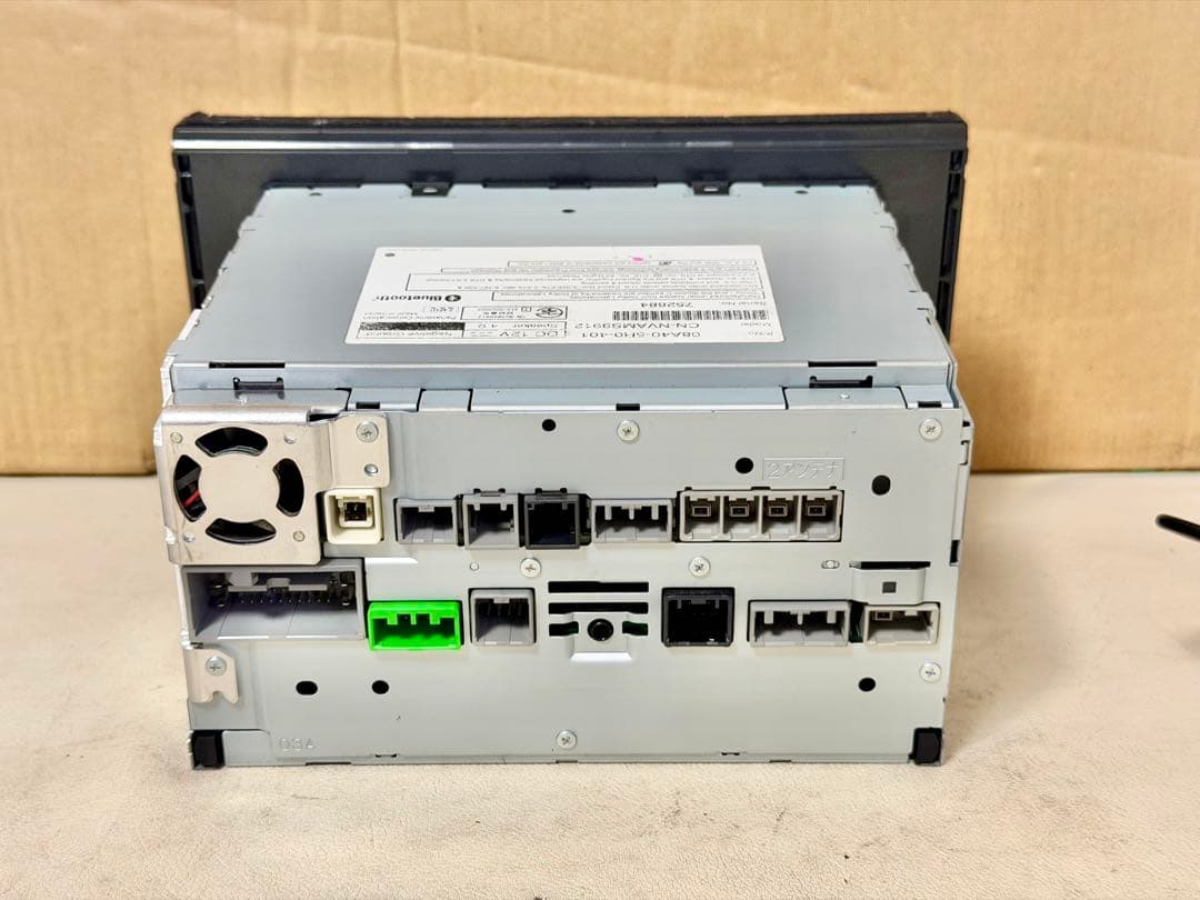 Gathers VXM-135VFNi 9インチカーナビ ))