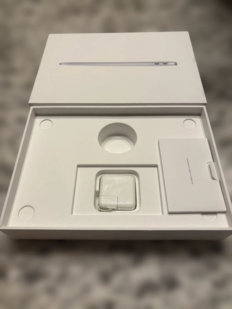 MacBook Air M1 シルバー 8GB/256GB