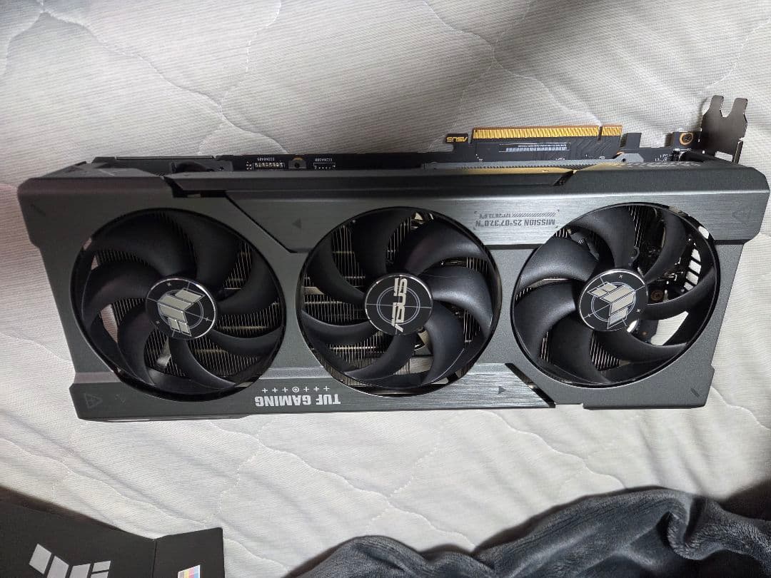 グラフィックボード・グラボ・ビデオカード ASUS TUF Gaming Radeon RX 7900 XTX 16GB