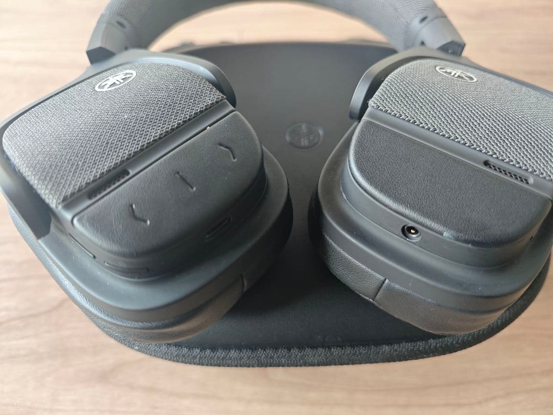 Yamaha ヤマハ YH-L700 ワイヤレスサラウンドヘッドホン 専用ケース