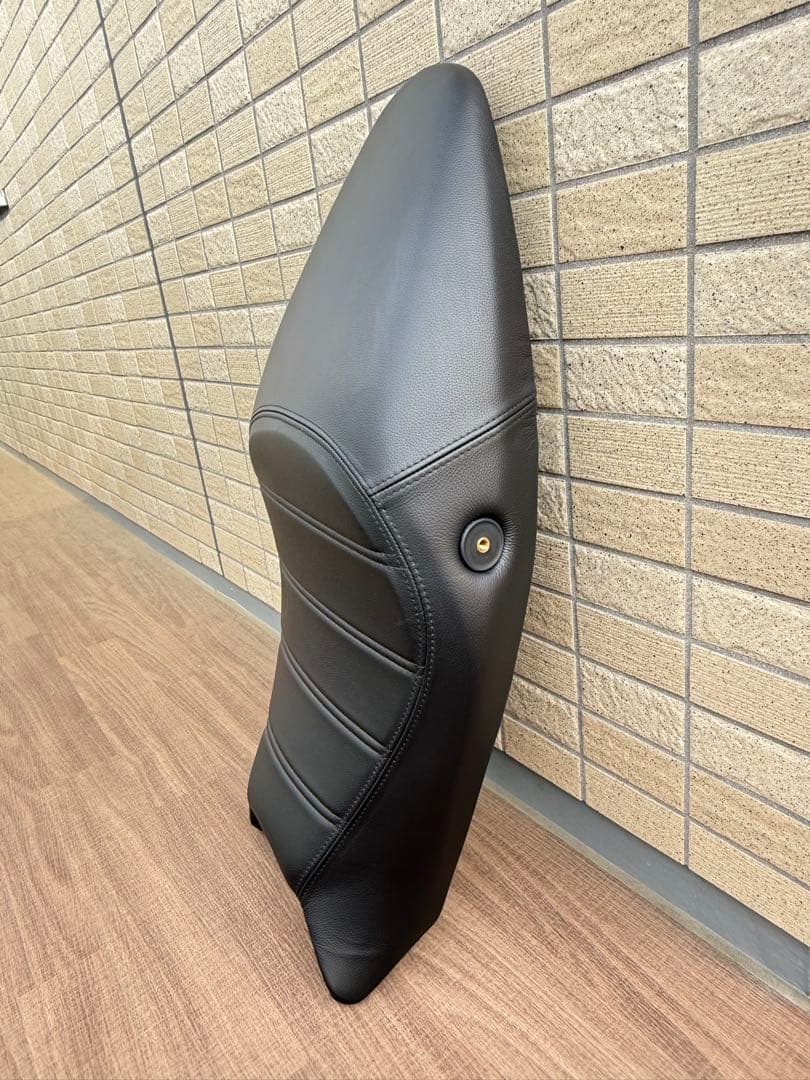 DUCATI 純正 Dieselシート [59521591A]