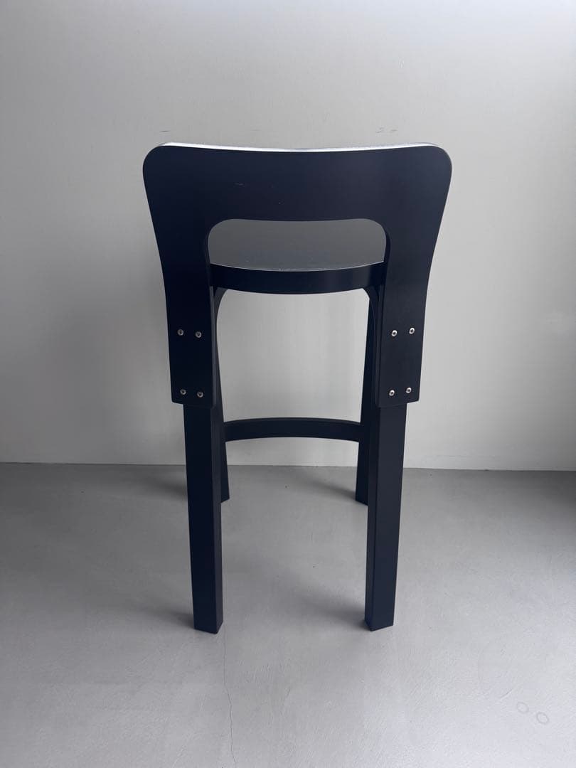 artekハイスツール K65 Carry Away ラッカーブラック③