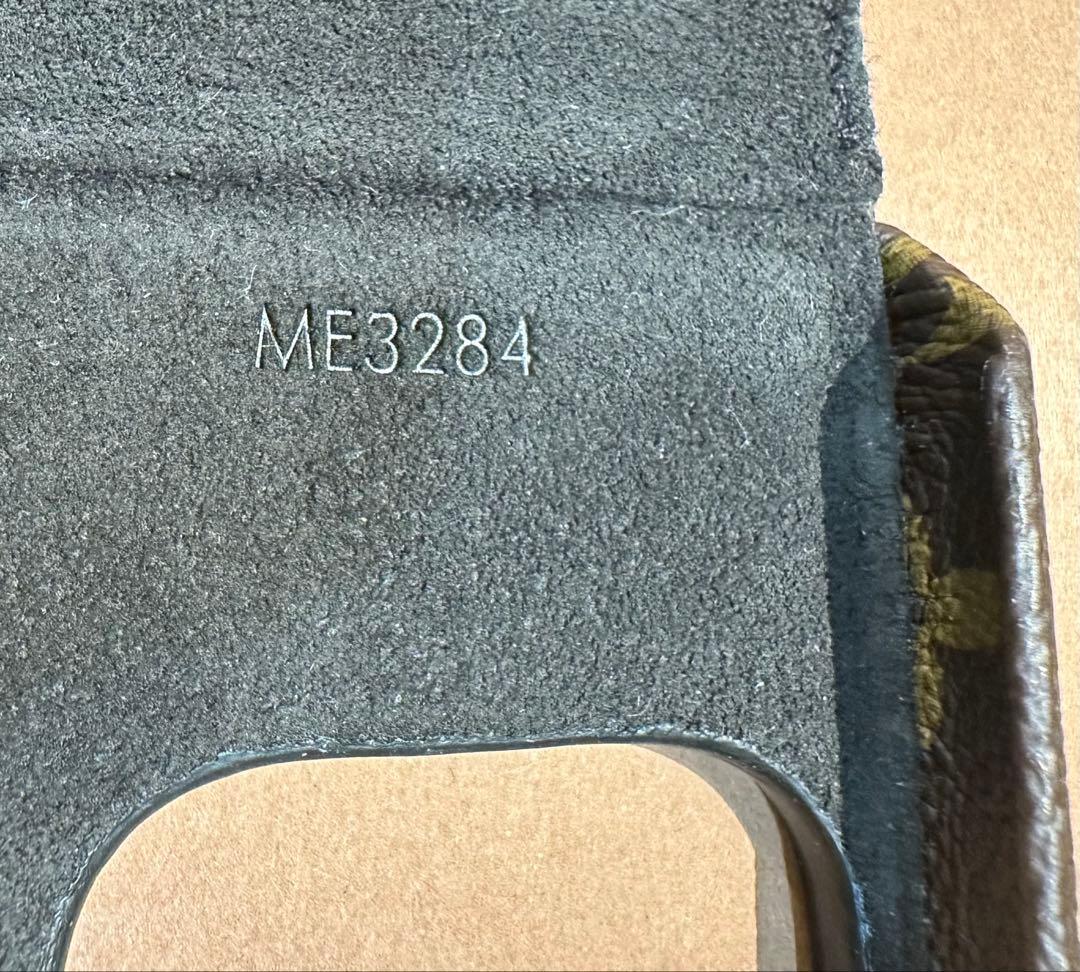 【中古美品】ルイ・ヴィトン iPhone15pro手帳型ケース　モノグラム