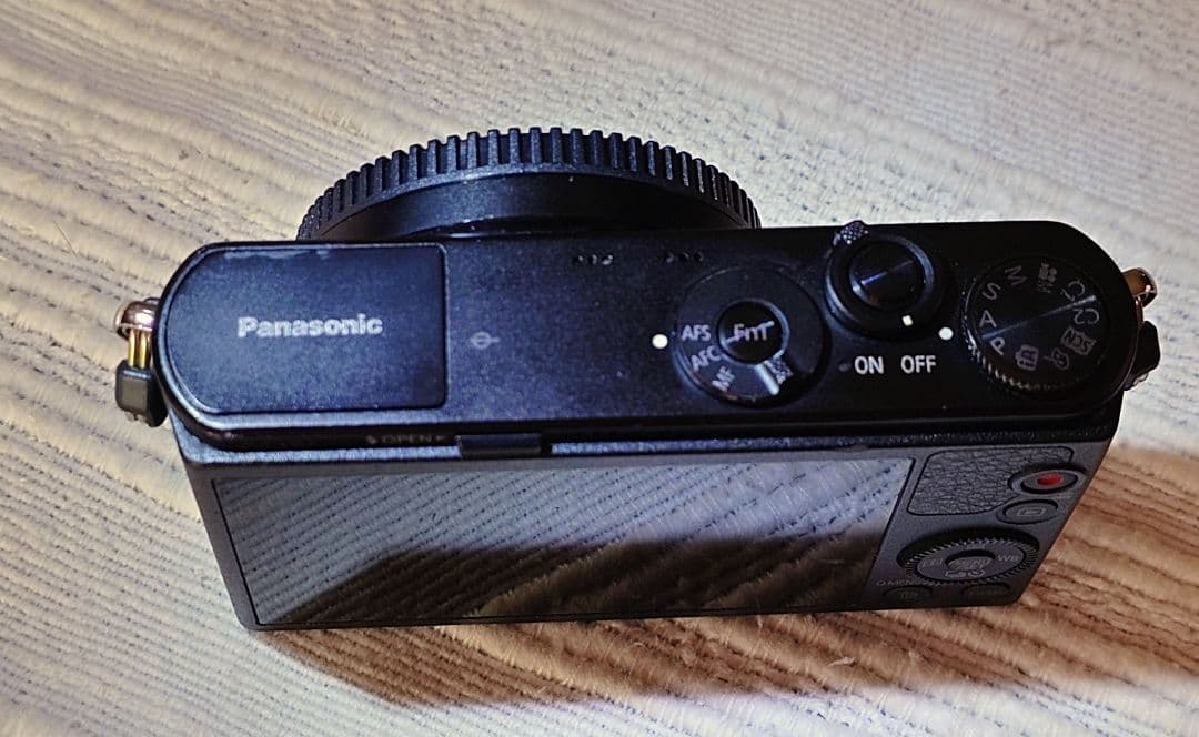 【極美品】LUMIX DMC-GM1 1600万画素 ボディ 最小・最軽量