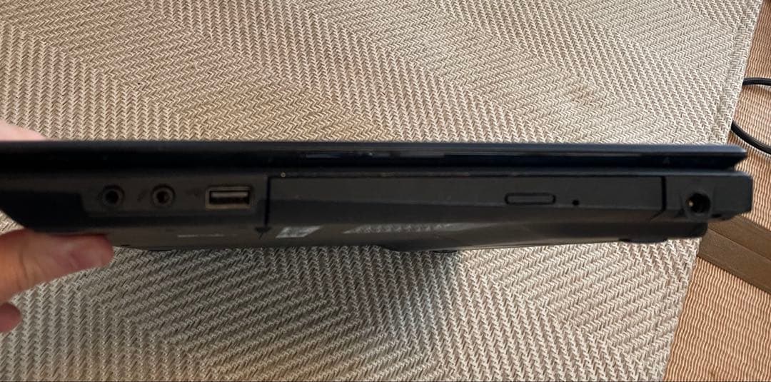 富士通 LIFEBOOK AH56/M 8G/1TB/office2021