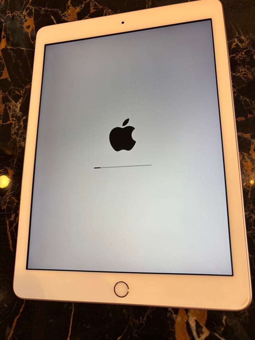 Apple iPad 第６世代　ピンク