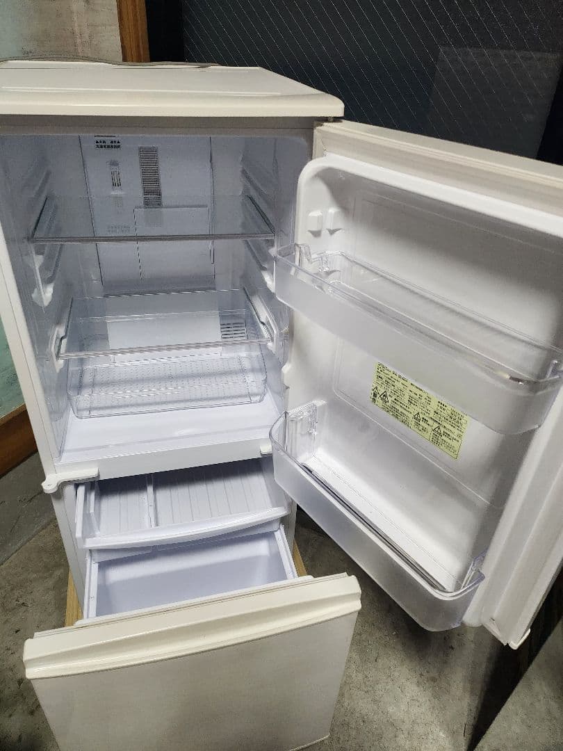 東京23区送料無料 2019年製 シャープ 2ドア冷凍冷蔵庫 137L